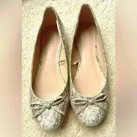 Janie and Jack tan reptile ballet flats with bow 3K - Picture 2 of 4